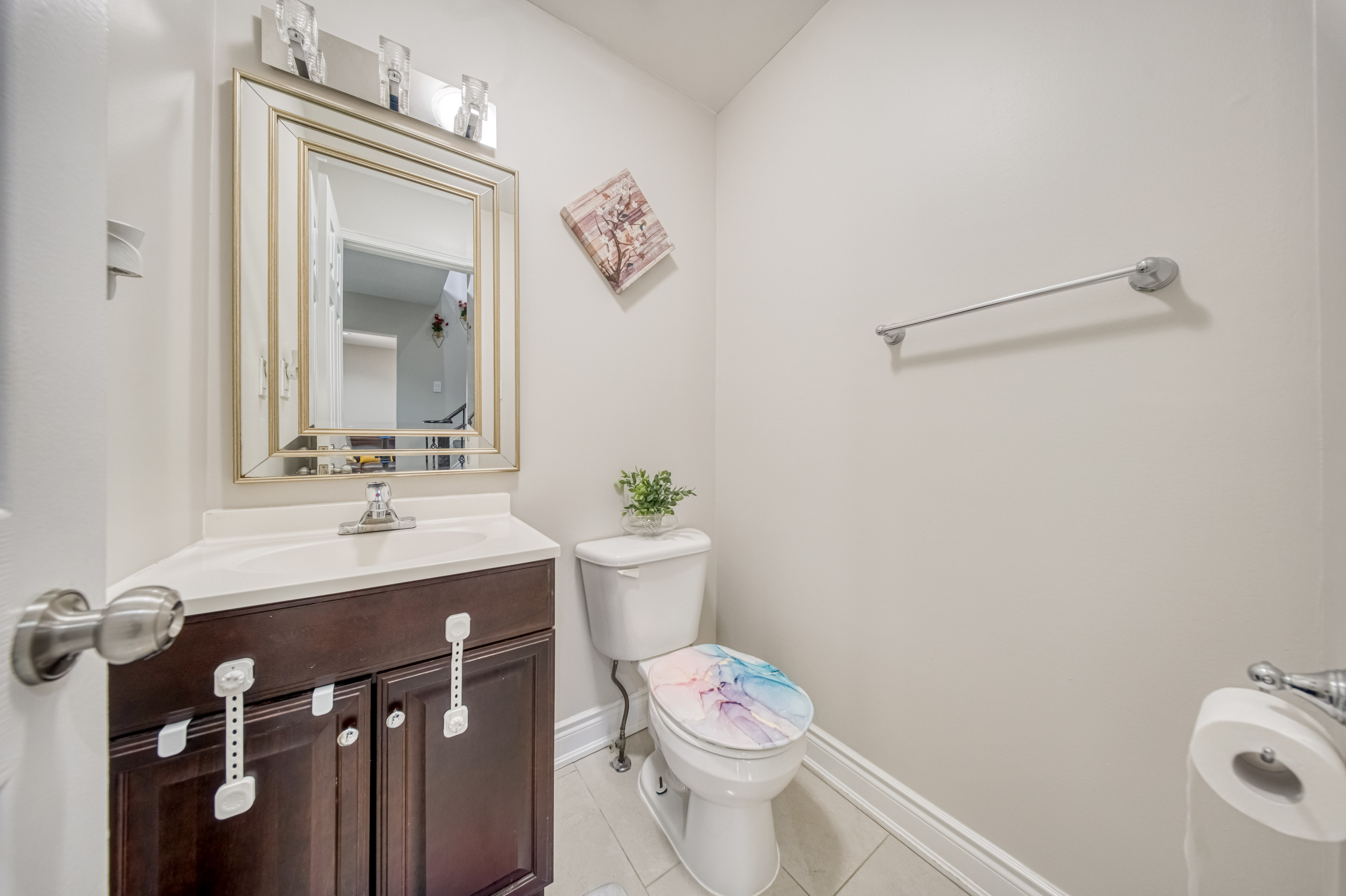 Powder Room Vanity & Toilet