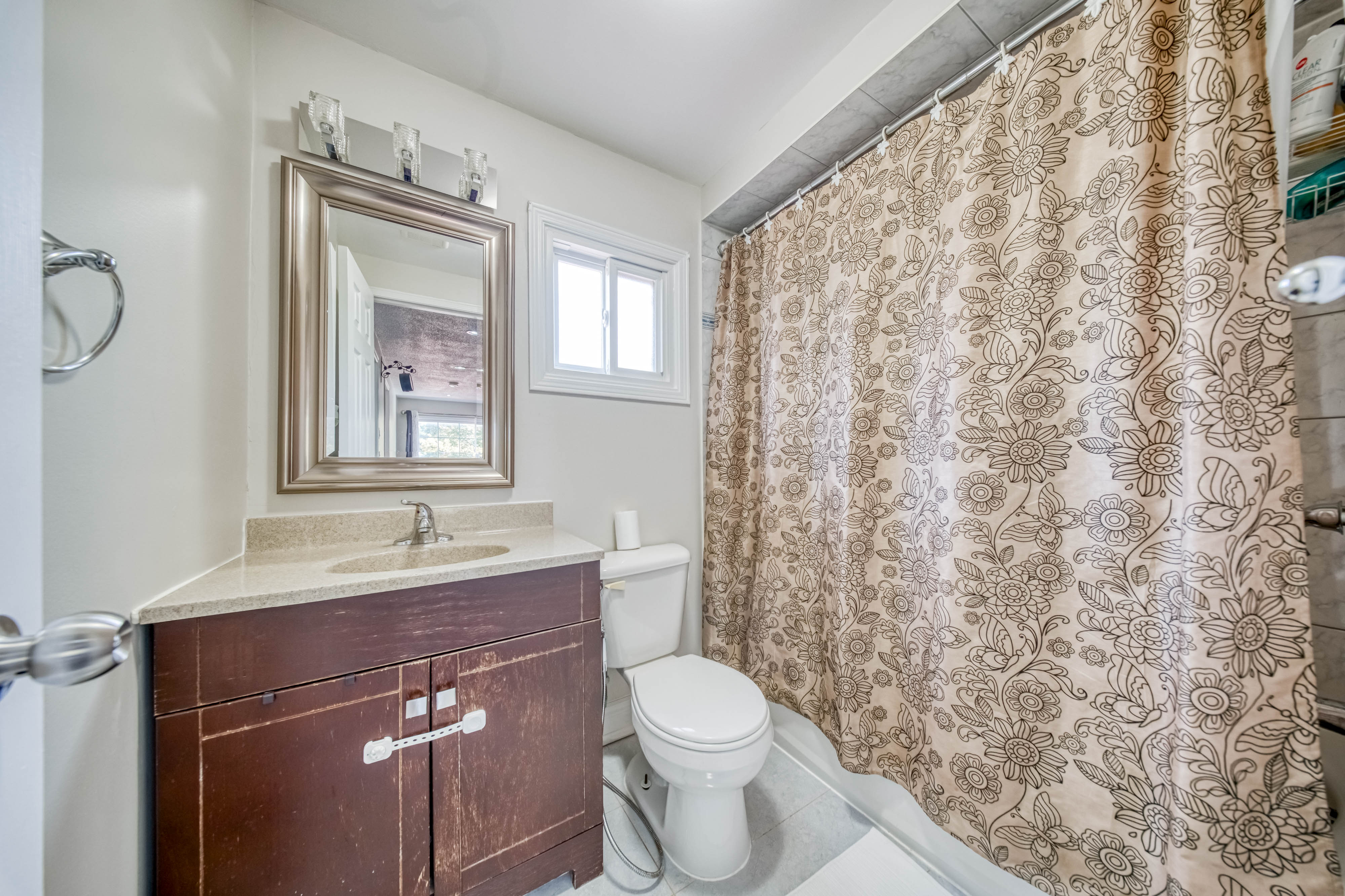 Upper Level Full Bathroom with Vanity & Shower