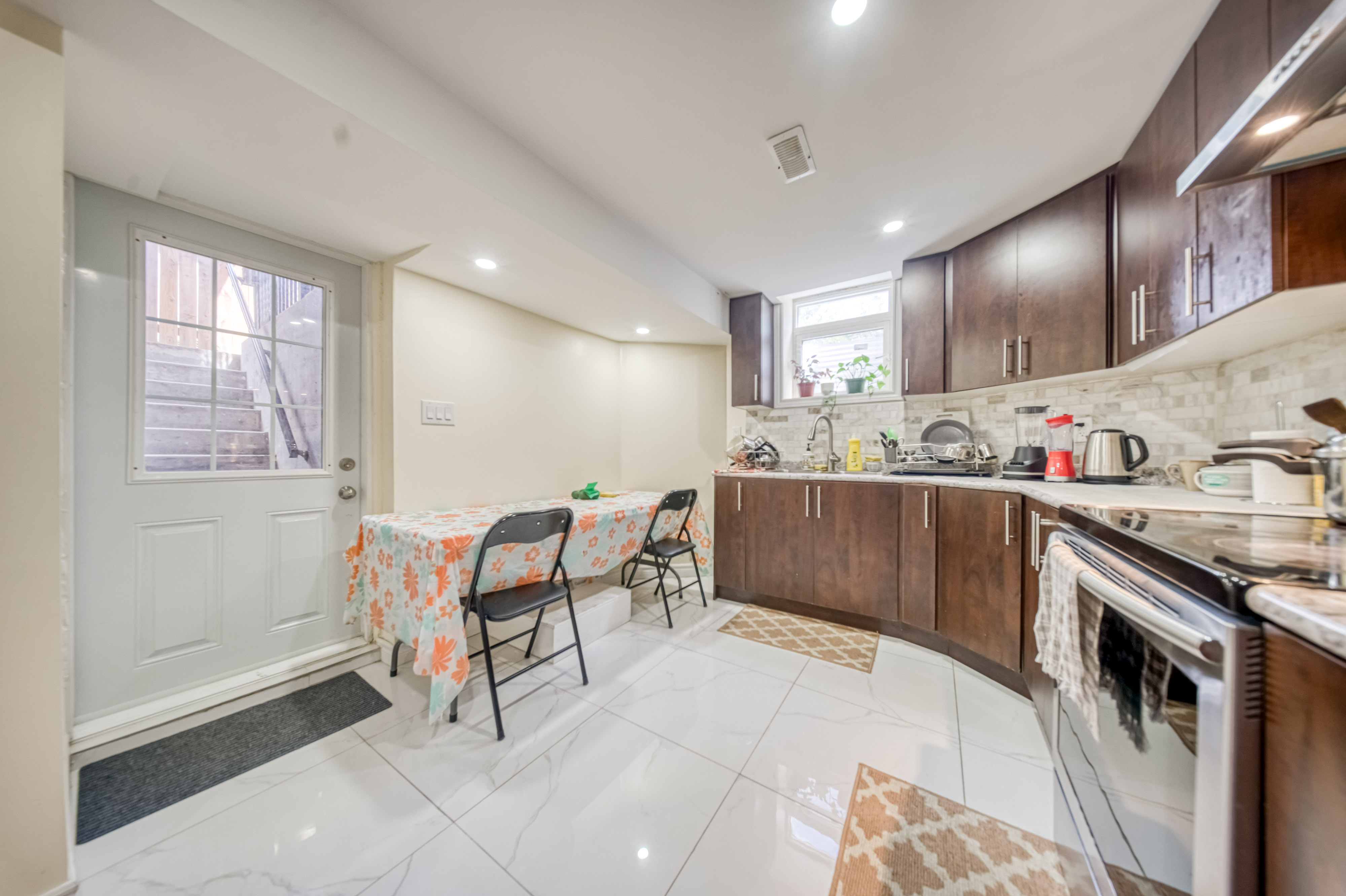Lower Level Kitchen & Dining Area